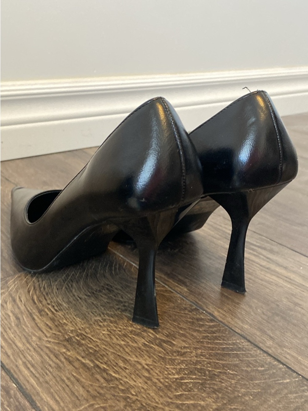 Women's Black Pointed-Toe Stiletto Heels - Picture 2 of 3
